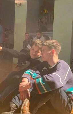 влюблённый..Илья/ сутулый