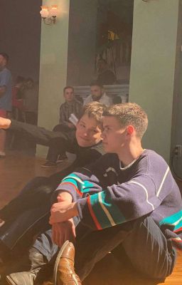 это больше чем дружба?/сутулый