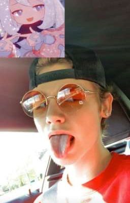 Малышка в памперсе 