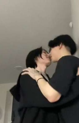 Вампир король школы влюбился в тихоню класса)