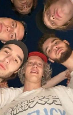 15 августа/ хазяева