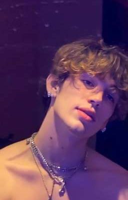 "Любовь бывает разной". |V.H.