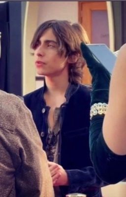 Она неподвластна, Галлагер, смирись.