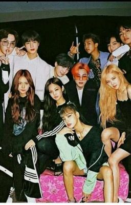 ПсЫ ЛаЮт В СолНце