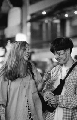 она такая одна