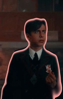 Академия Амбрелла или же Сперроу?