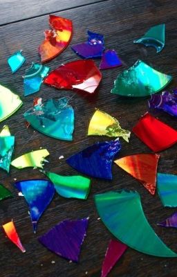 Разноцветные осколки(Совиный Дом)