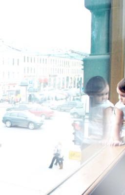 Малышка в большом городе