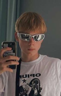 белобрысый  