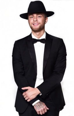 Нечто большее.