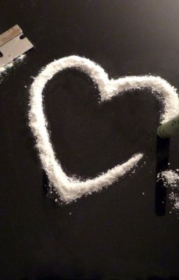 Малышка любит дилера 