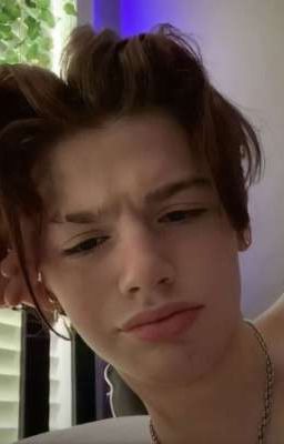 Фанфик с Пейтоном