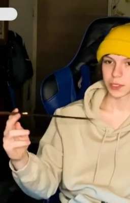 БОЛЬШЕ ЧЕМ ДРУЗЬЯ...