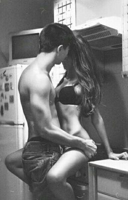 Кто Ты И Кто Я?ТЫ ОБЫЧНЫЙ ИДИОТ КОТОРЫЙ ЖИВЕТ НА ПАПОЧКЕ!А Я Пуля Ф 1