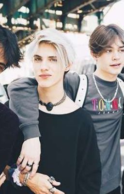 Люби Меня        ( Завершенно)