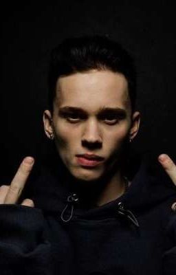 больно быть изгоем.