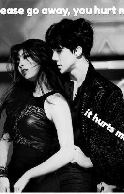 Пожалуйста уйди,ты делаешь мне больно..