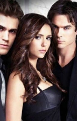 Дневники Вампира . Прошлое и настоящее . Между двух огней.