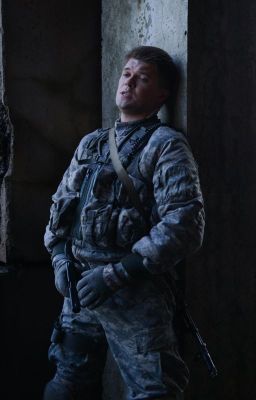 Лабиринт (фанфик по сериалу Морские Дьяволы)