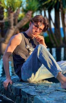 -одолжишь наушники? 