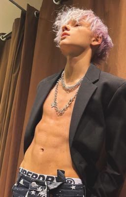 Мой вампир🧛🏻‍♂️💘