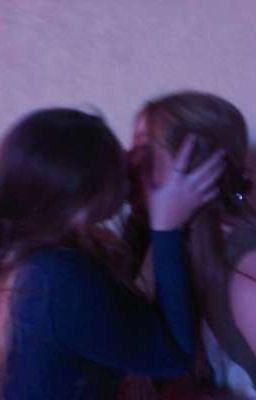 Мы не можем любить друг друга/Кира Медведева