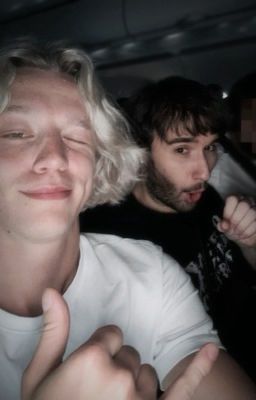 Я не должен любить тебя! // Парадеевич и Кореш