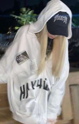 история Ланы>⁠.⁠<