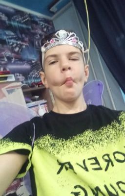 Одноклассник или брат?😏