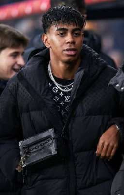 Влюбился в твою улыбку|Lamin Yamal 