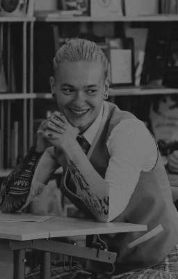 я заслонил тебе солнце.. я заменил тебе социум 