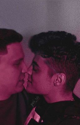 Дружеский поцелуй