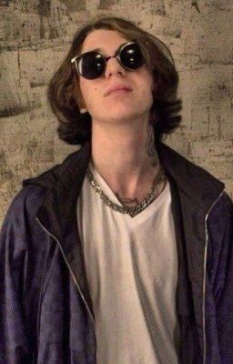 Мой любимый драгдилер (Заморожен на некоторое время.)