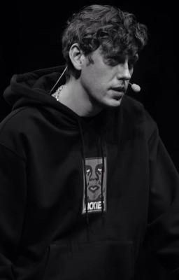 Дружба утонула в любви 