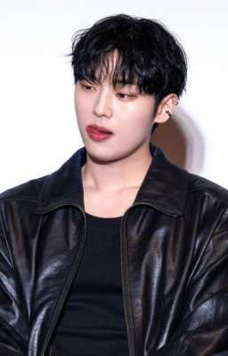 За кулисами