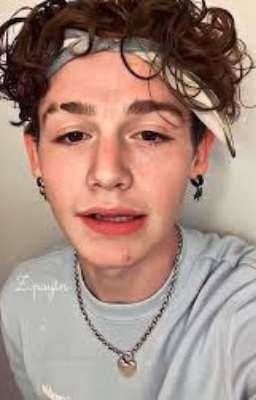 ,,Я твоя шлюха"