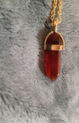 красный камень 