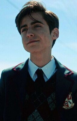 С Мальчиком В Шортах В Одной Комнате (Пятый И Т/и) Академия Амбрелла 