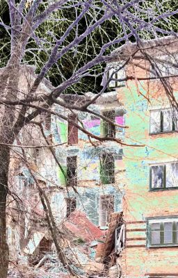 Обрушаются подъезды каменными кроватями