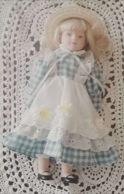 [Я ненавидела кукол...]