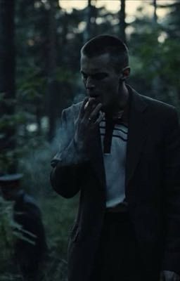 Между долгом и любовью.