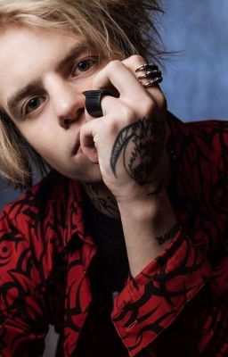 Горячо кукла...