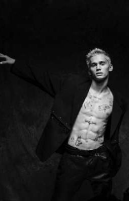 устроилась на работу