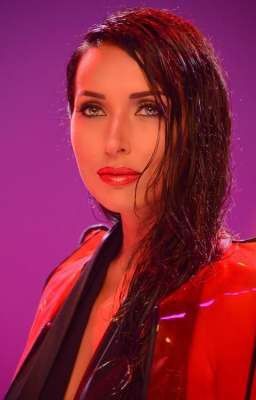 Алый цветок 