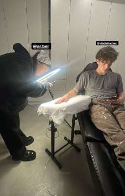 она - мой тату мастер 