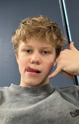 якушев,ты такой придурок!