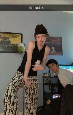 партнёр по танцам. 