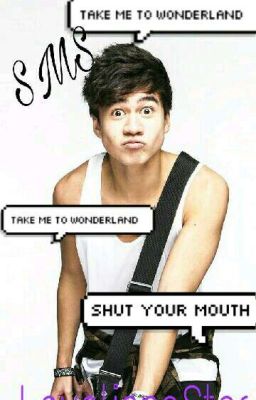 -Ты идиот?•SMS-Calum Hood