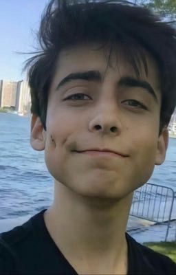 Прошлое изменило настоящее..