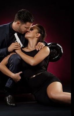 Он влюбленный агент